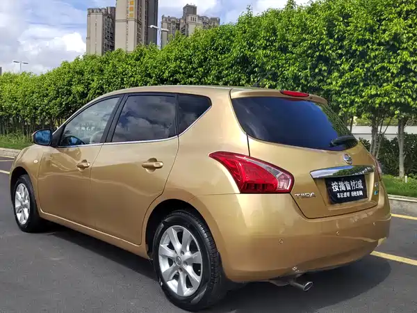 Nissan Tiida 2011