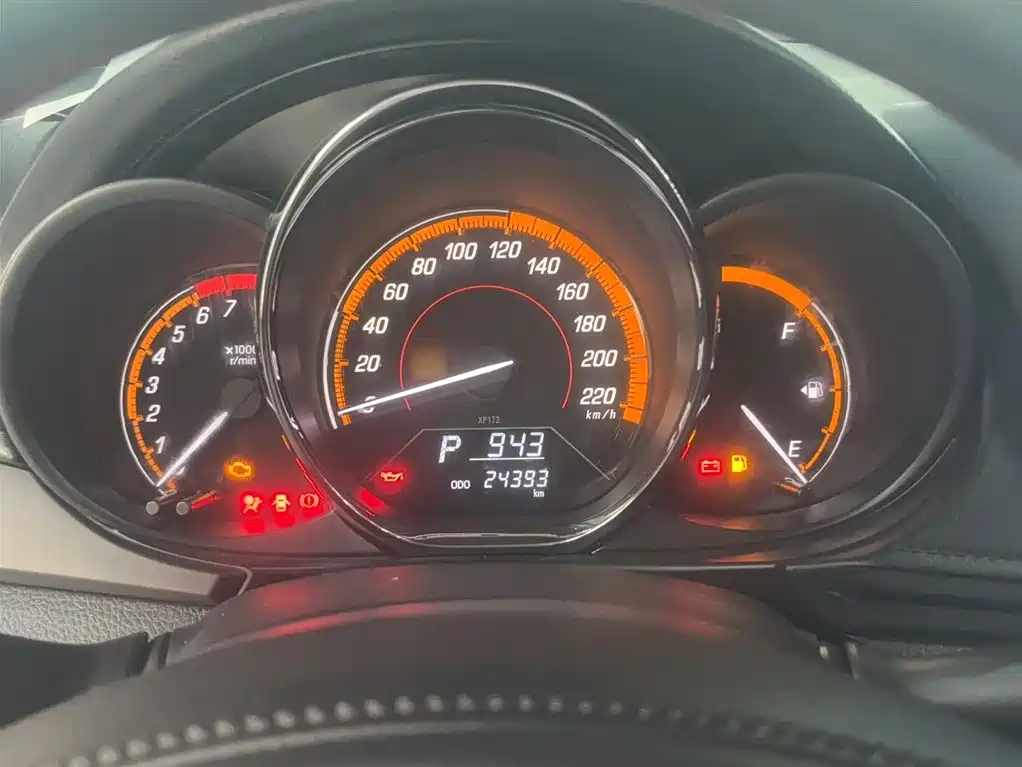 Toyota Yaris L 2022 — фото 5
