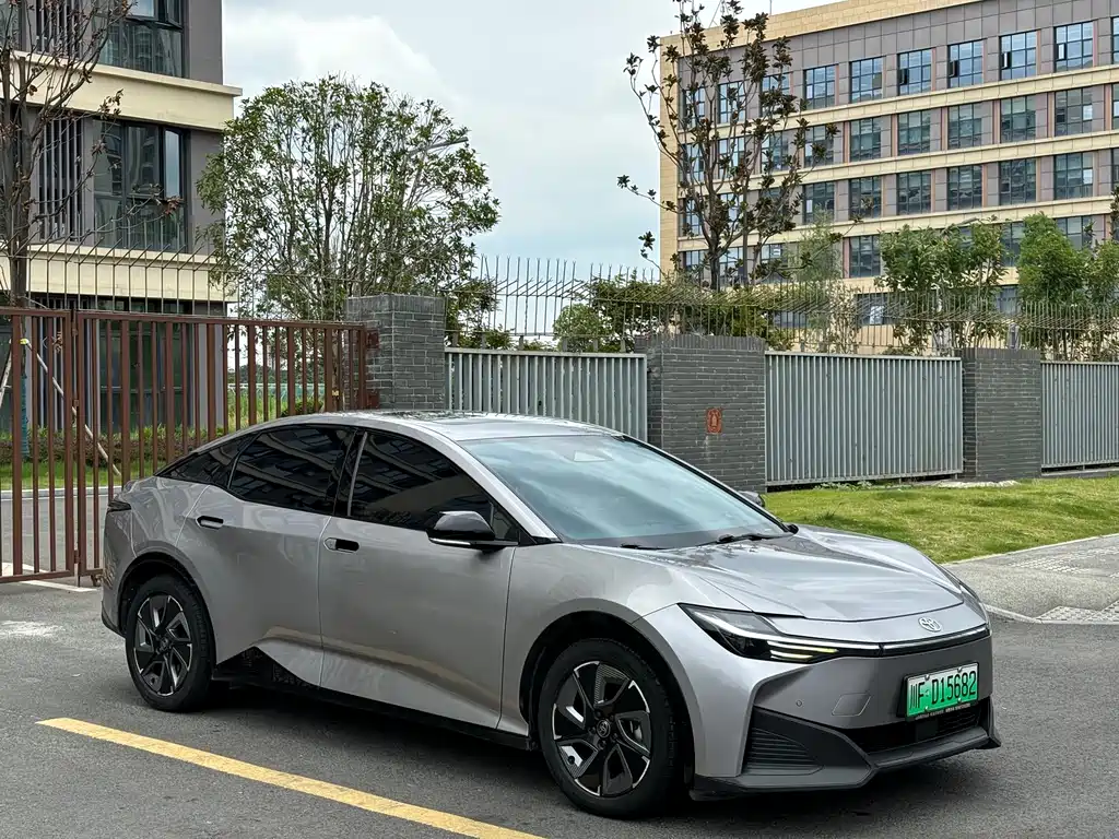 Toyota bZ3 2024