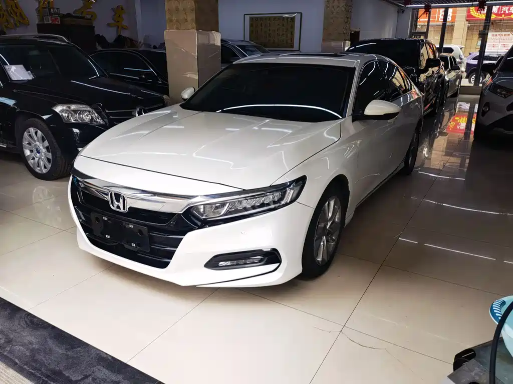 Honda Accord 2019 — фото 1