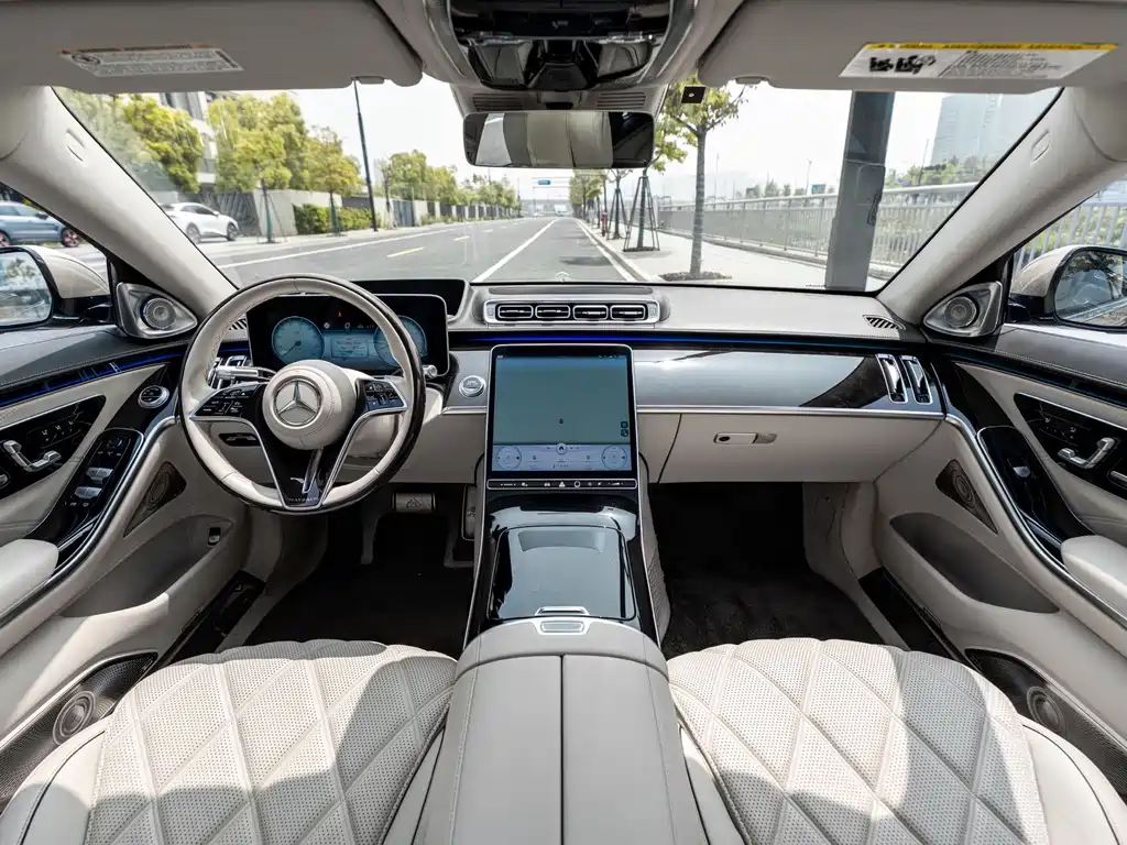 Mercedes-Benz Maybach S-Class 2022 — фото 9