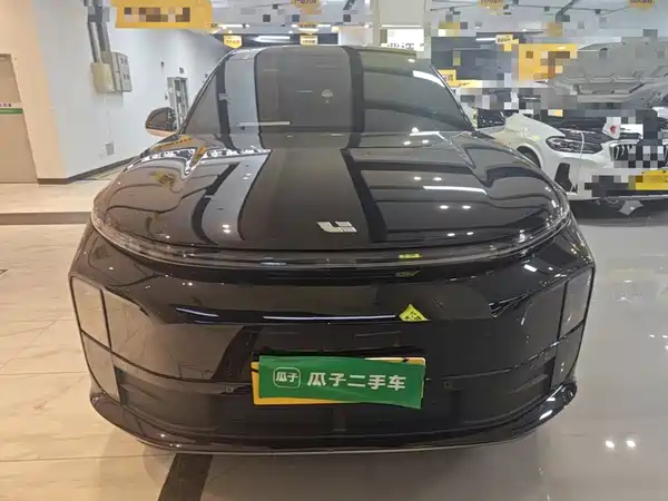 Li Auto L6 2025