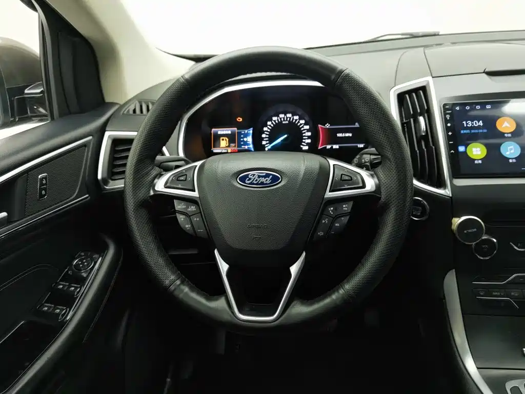 Ford Edge 2016 — фото 11