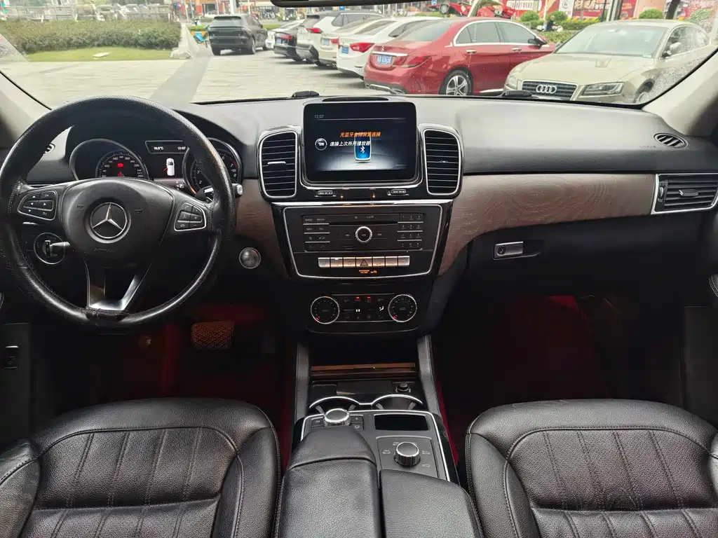 Mercedes-Benz GLE 2017 — фото 10