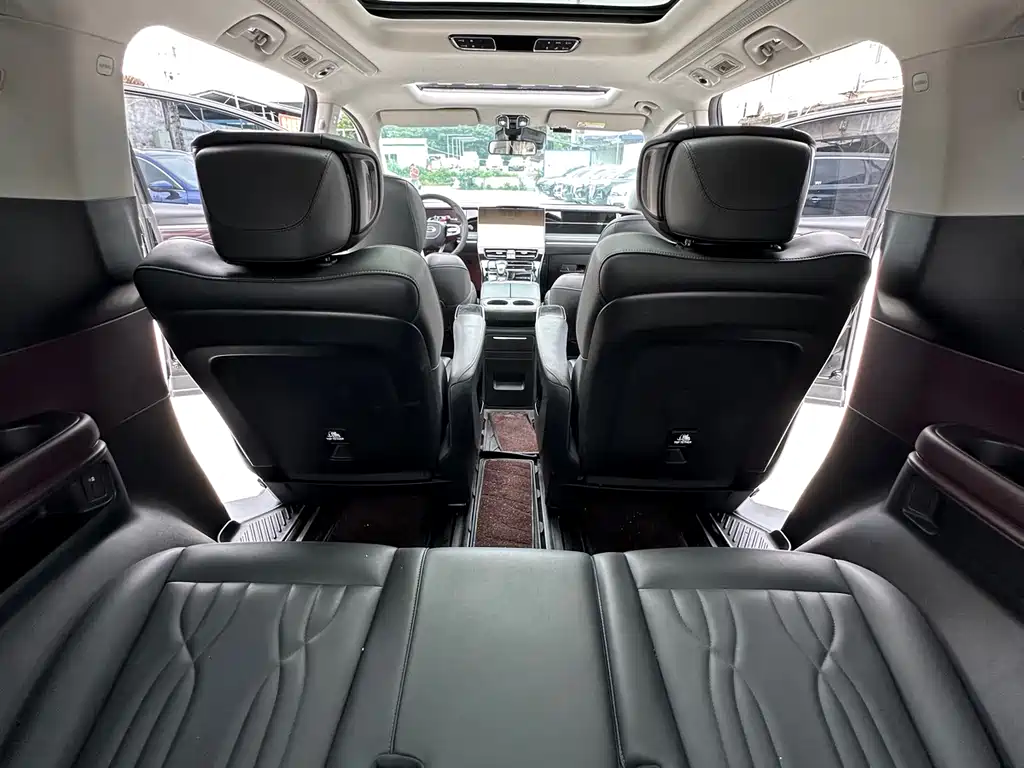 GAC Motor Trumpchi M8 2024 — фото 17