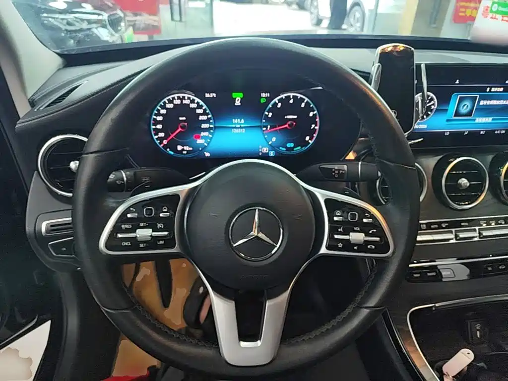 Mercedes-Benz C-Class 2019 — фото 11