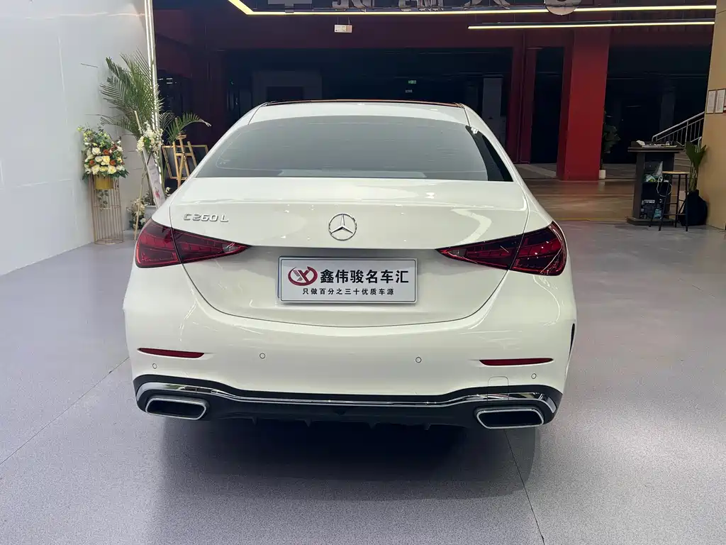 Mercedes-Benz C-Class 2025 — фото 15