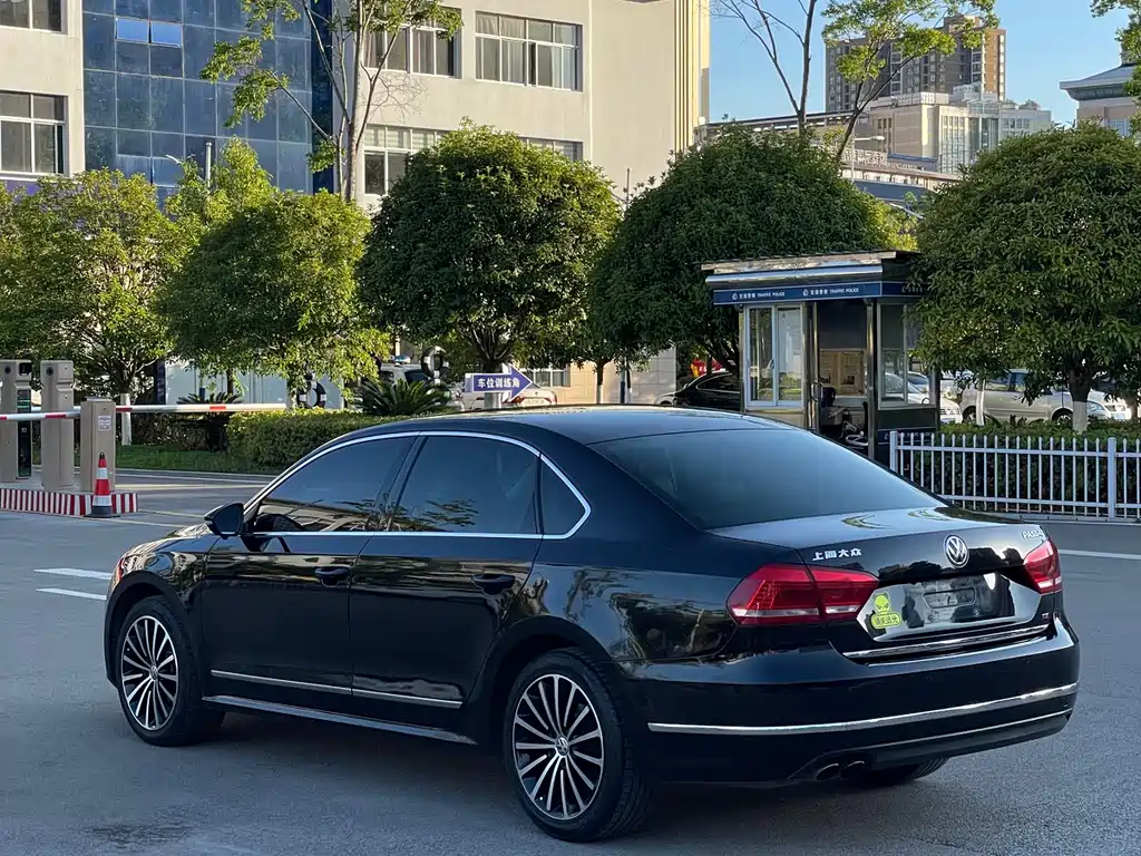 Volkswagen Passat 2015 — фото 7