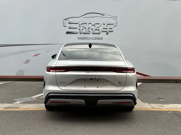BYD Han L 2025