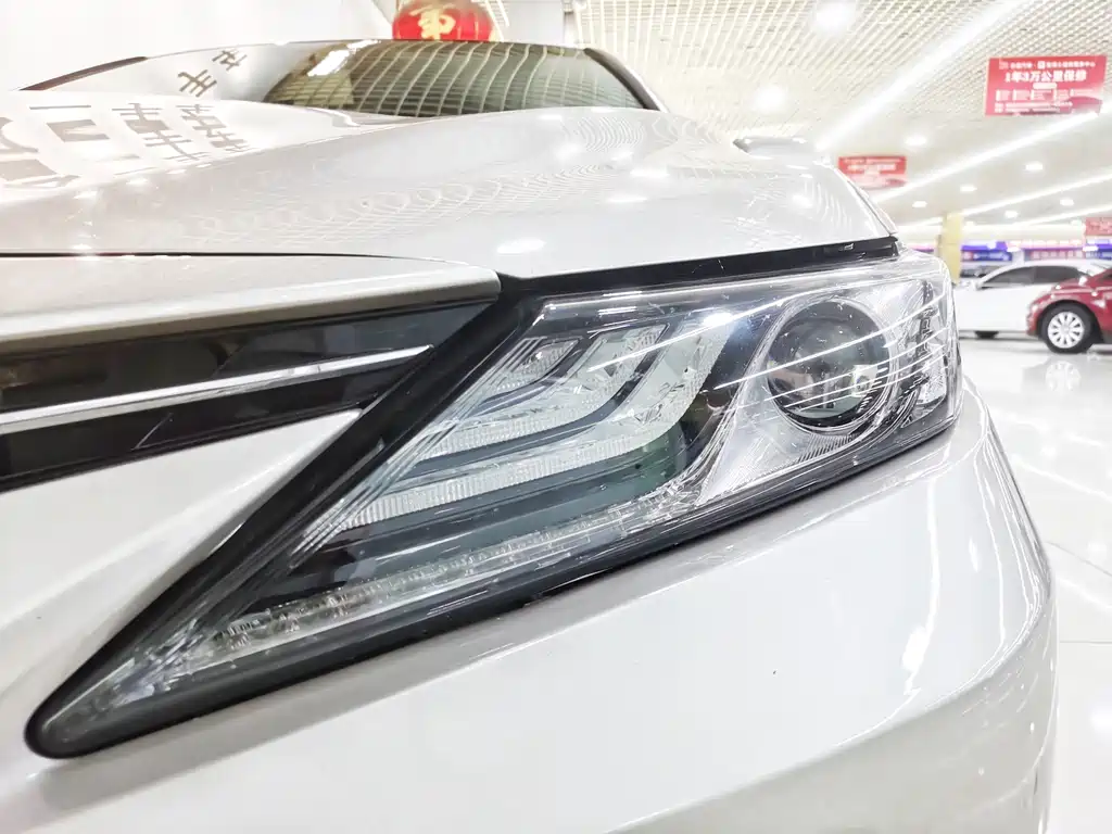 Toyota Camry 2022 — фото 7