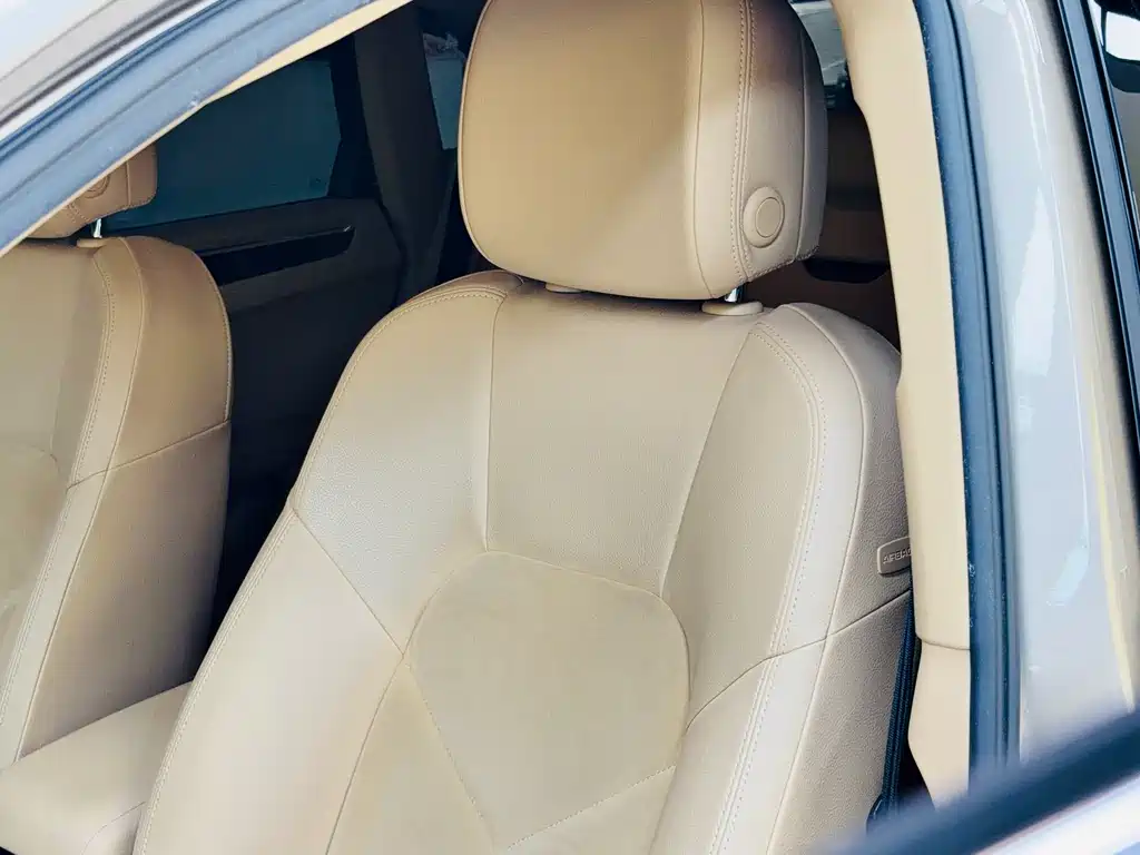 Porsche Macan 2015 — фото 11