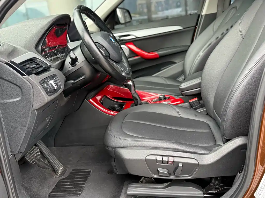 BMW X1 2017 — фото 12