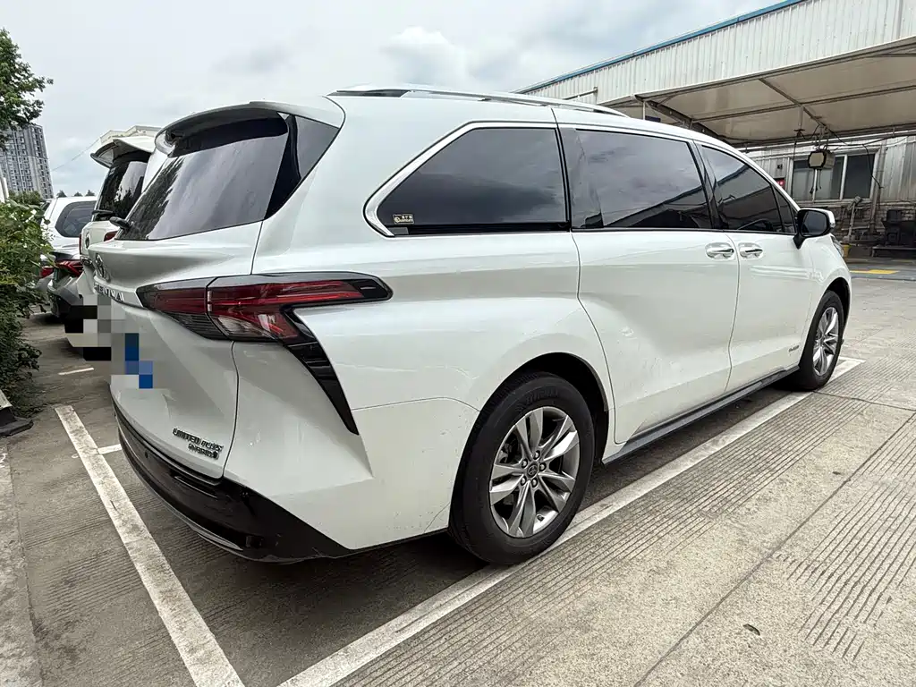 Toyota Sienna 2022