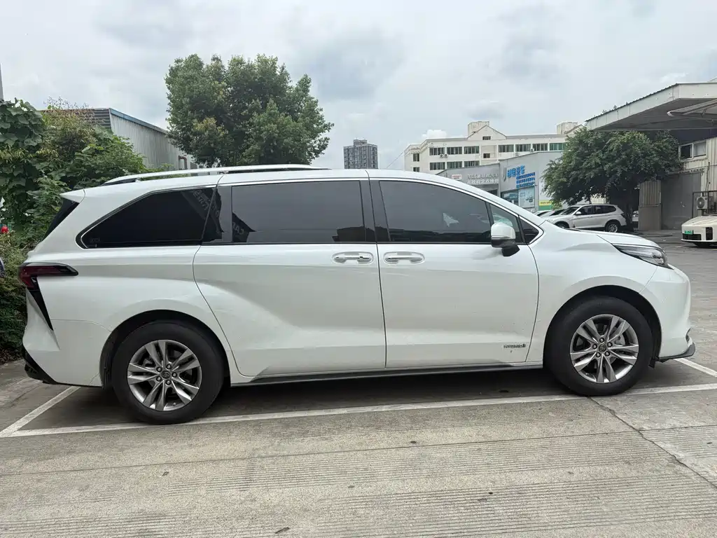 Toyota Sienna 2022