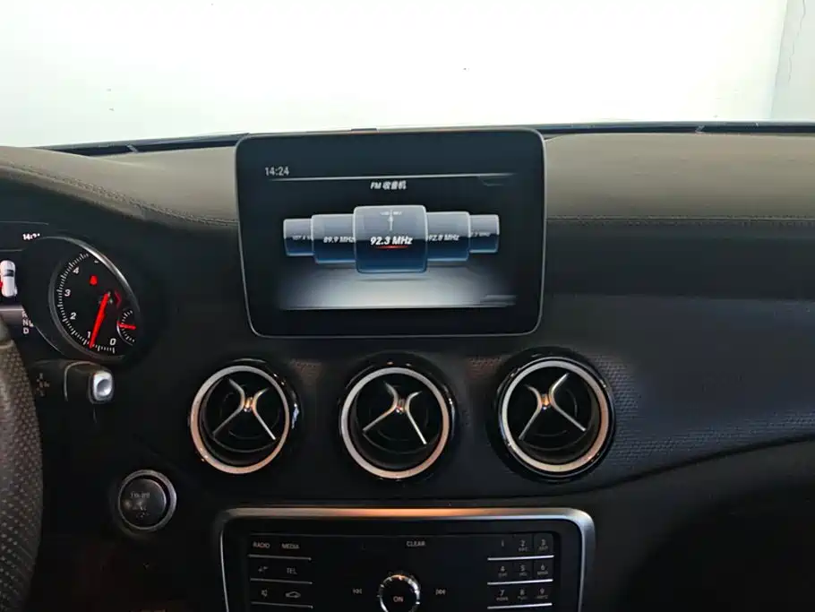 Mercedes-Benz GLA 2019 — фото 13
