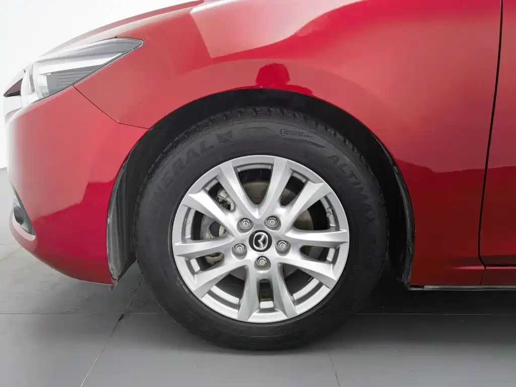 Mazda 3 Axela 2017 — фото 17