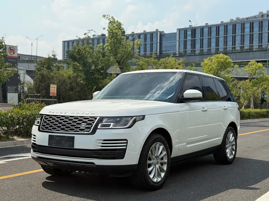 Land Rover Range Rover 2018 — фото 1