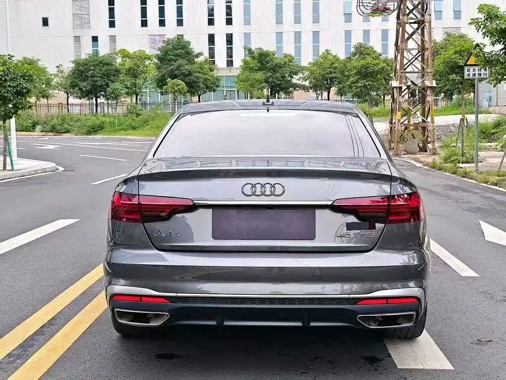 Audi A4L 2022 — фото 9