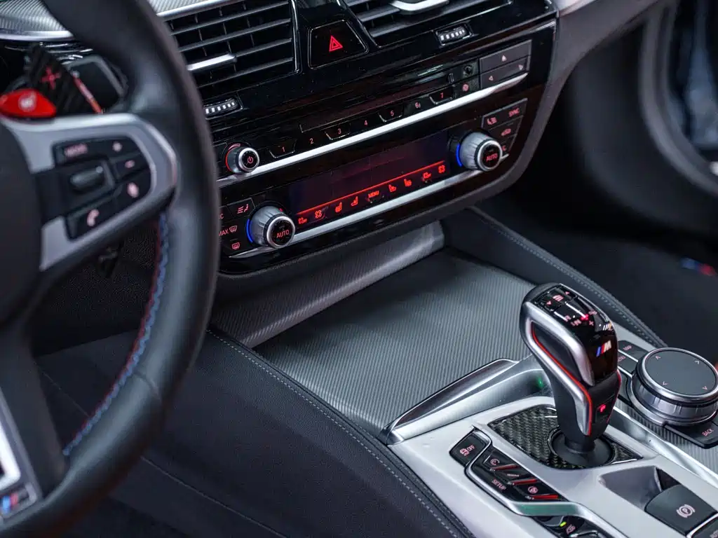 BMW M5 2019 — фото 19
