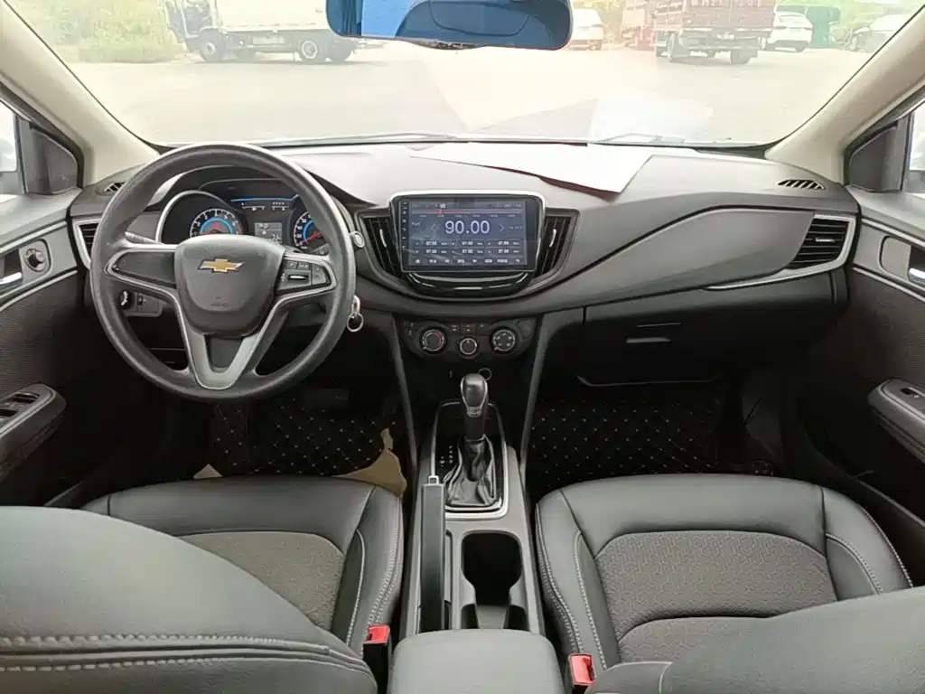 Chevrolet Cavalier 2017 — фото 10