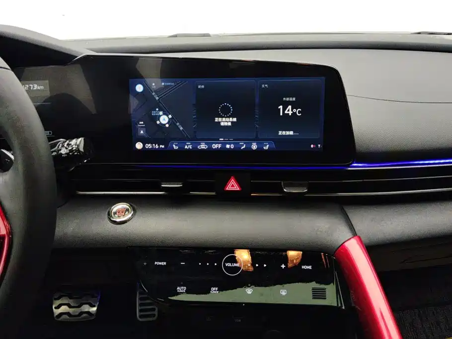 Hyundai Elantra 2022 — фото 13
