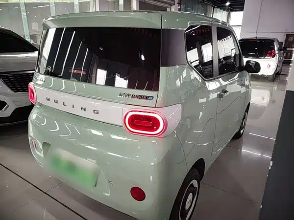 Wuling Hongguang MINIEV 2025