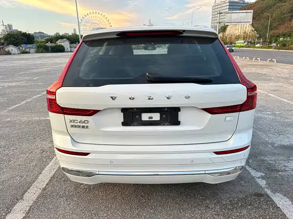 Volvo XC60 Plug-In Hybrid 2024