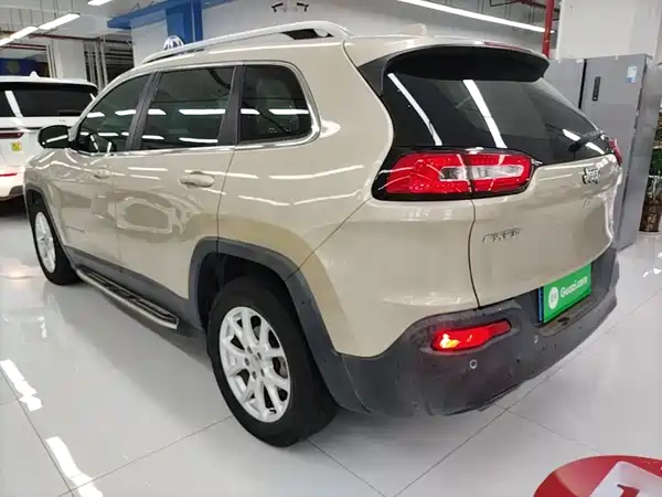 Jeep Cherokee 2016
