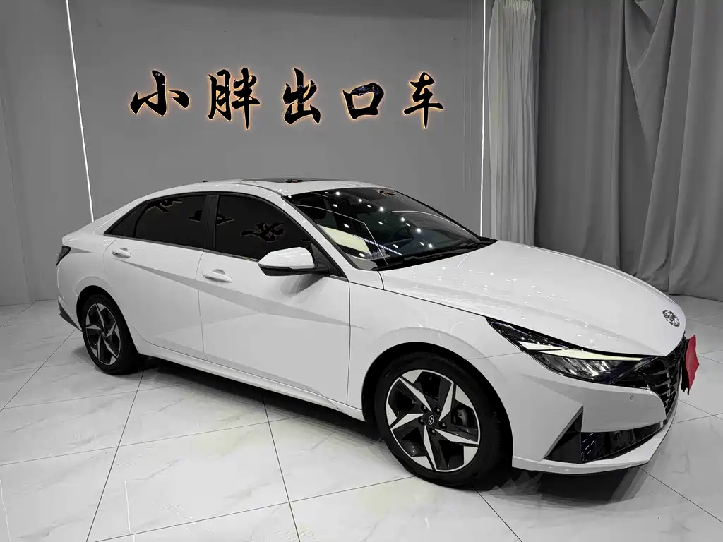 Hyundai Elantra 2022