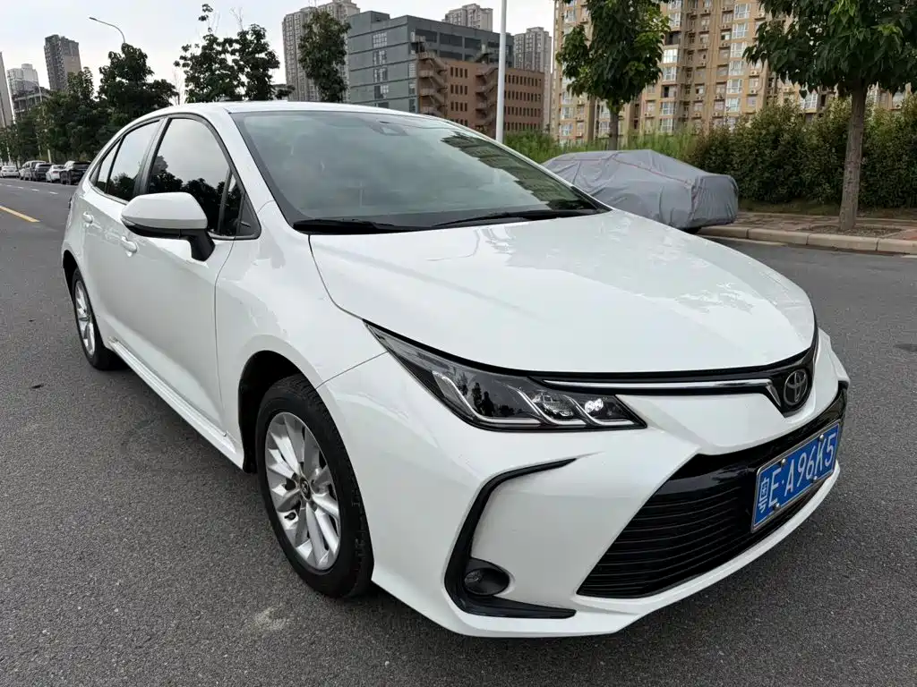 Toyota Corolla 2022 — фото 3