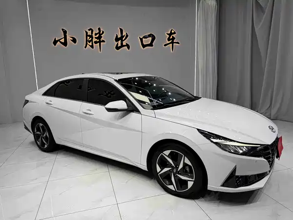 Hyundai Elantra 2022