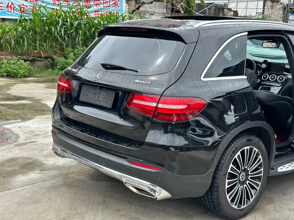 Mercedes-Benz GLC 2018 — фото 19