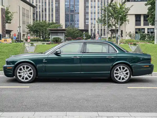 Jaguar XJ 2009
