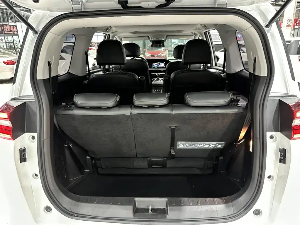 GAC Trumpchi M6 2022 — фото 15