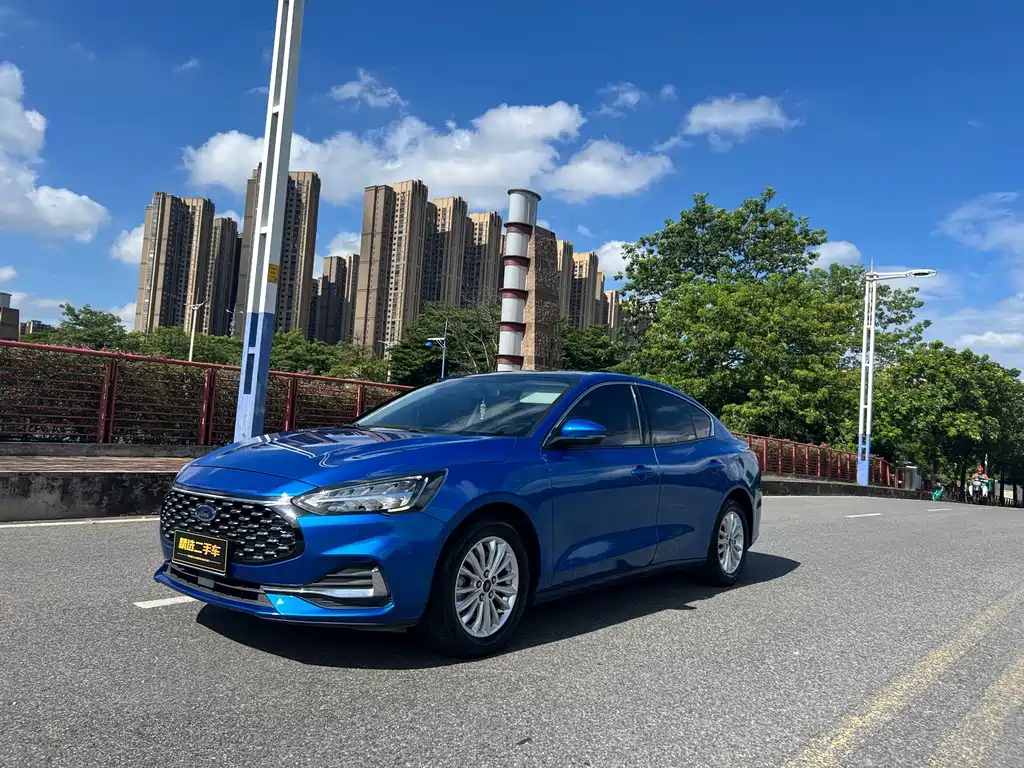 Ford Focus 2021 — фото 4
