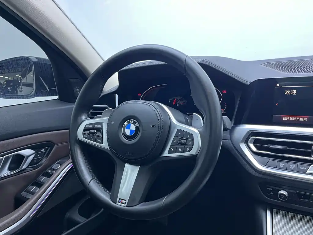 BMW 3 Series 2022 — фото 17
