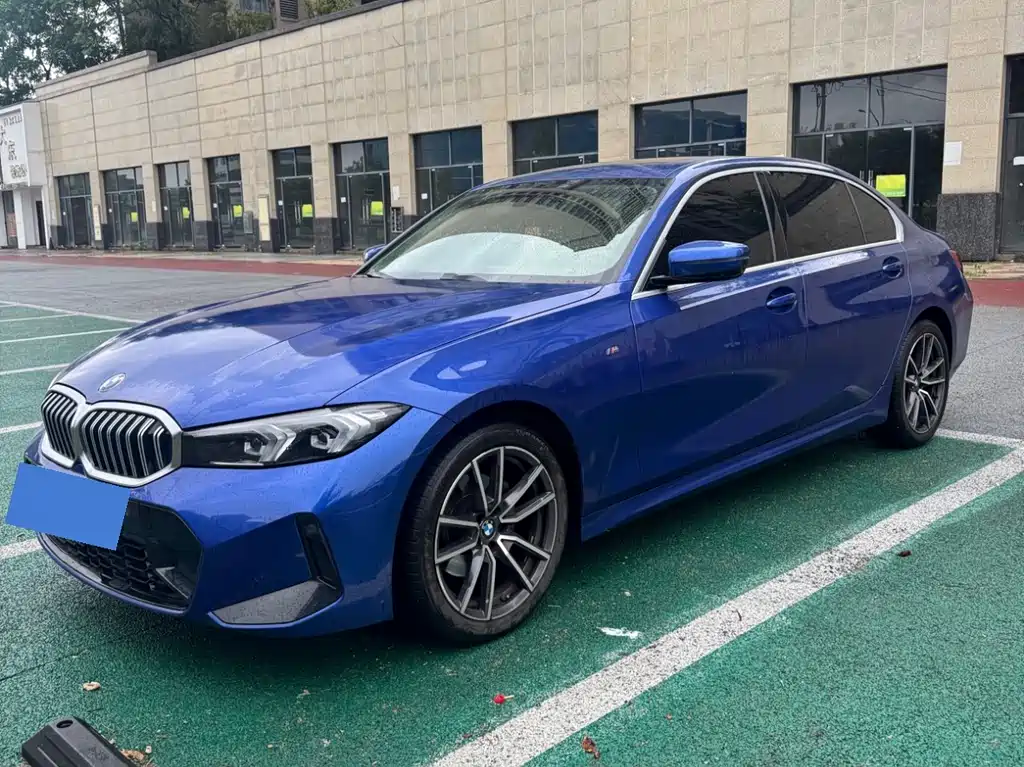 BMW 3 Series 2023 — фото 1