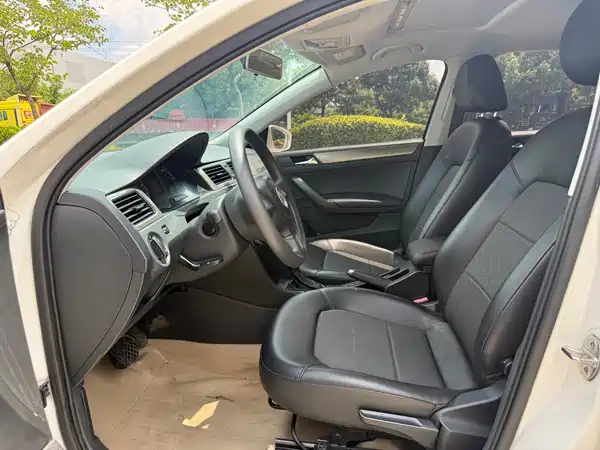 Volkswagen Santana 2015