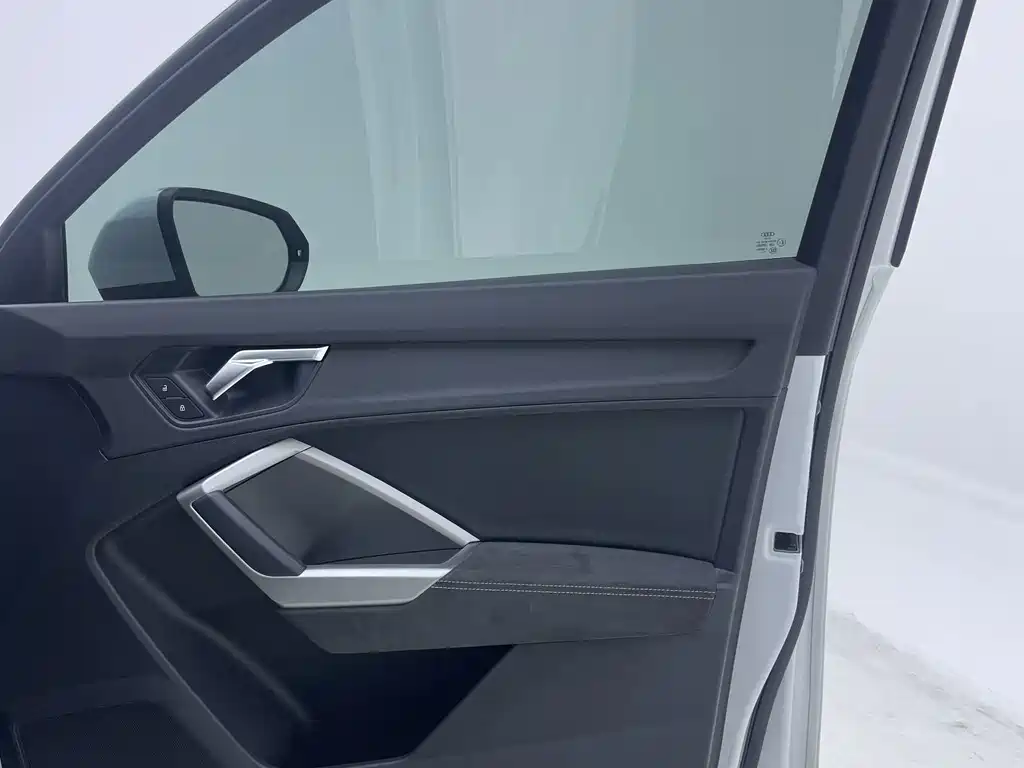 Audi Q3 2022 — фото 20