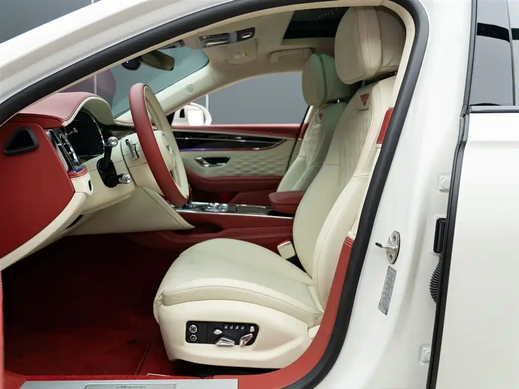 Bentley Flying Spur 2023 — фото 11