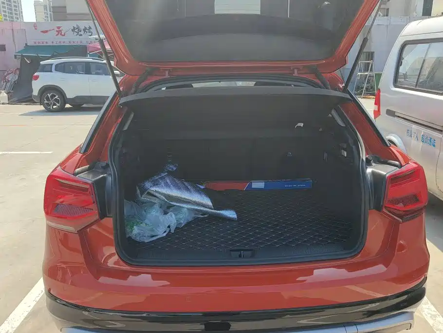 Audi Q2L 2019