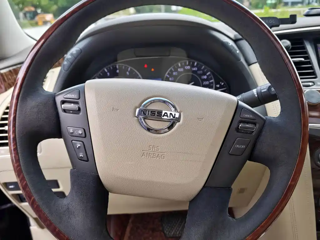 Nissan Patrol 2017 — фото 10