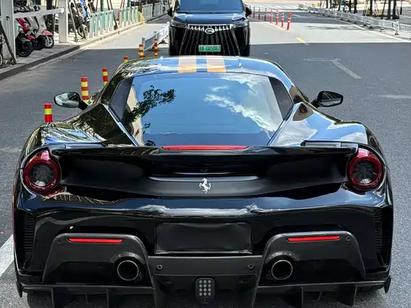 Ferrari 488 2019