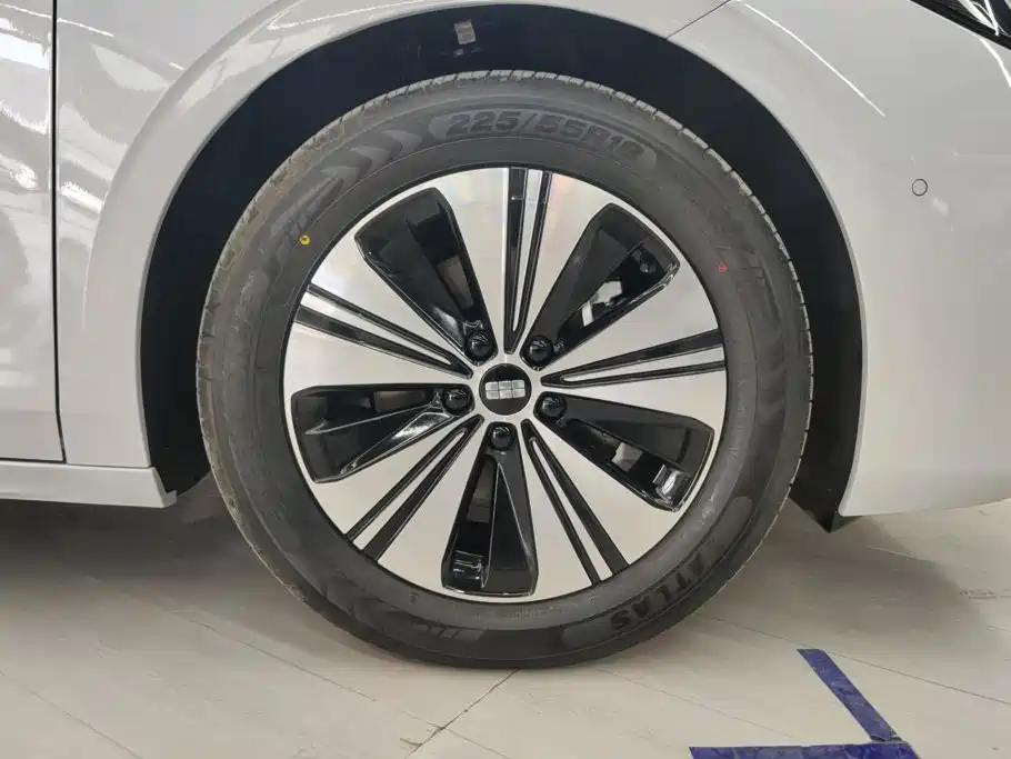 Geely Galaxy A7 EM 2026 — фото 6