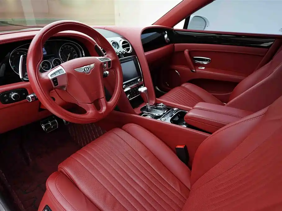 Bentley Flying Spur 2017 — фото 10
