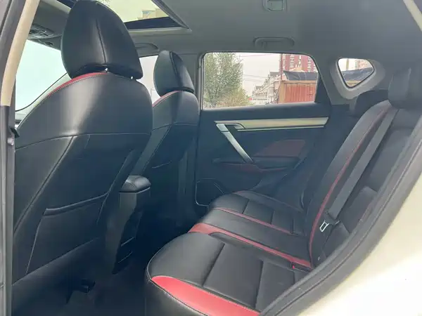 Geely Binyue 2021