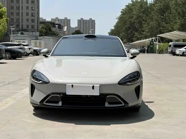 Xiaomi SU7 2024