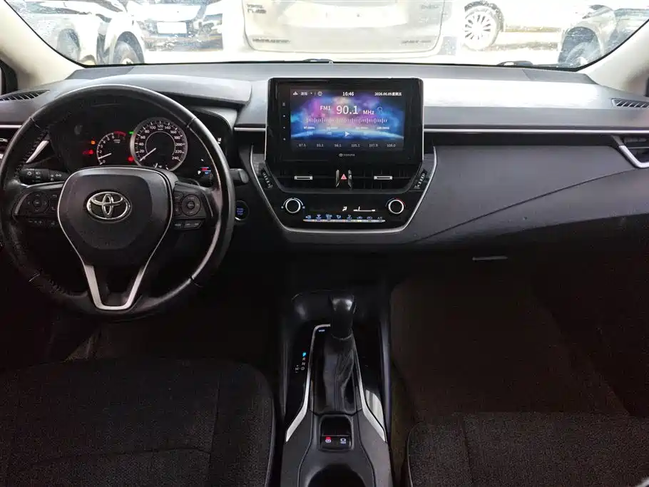 Toyota Corolla 2019 — фото 12