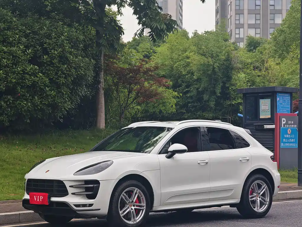 Porsche Macan 2015 — фото 1