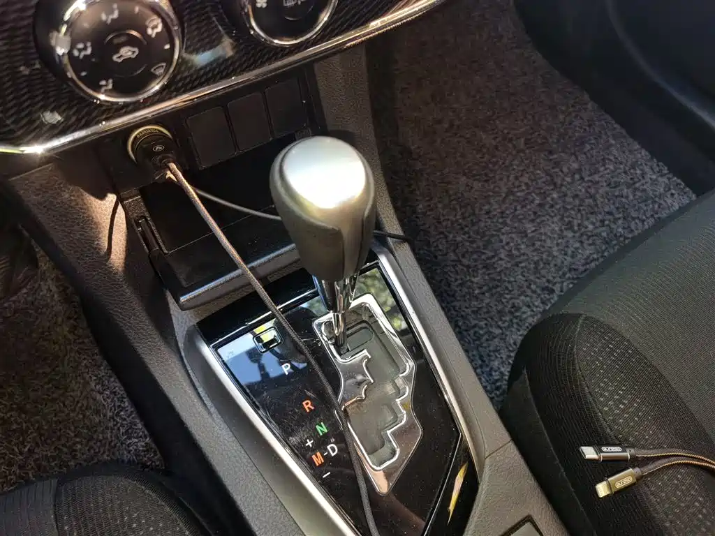 Toyota Corolla 2017 — фото 10